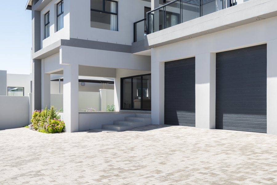 5 Bedroom Property for Sale in Myburgh Park Western Cape